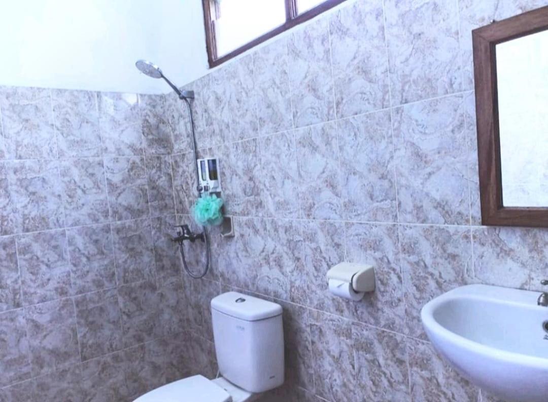 Green Palace Homestay Batununggul Eksteriør bilde