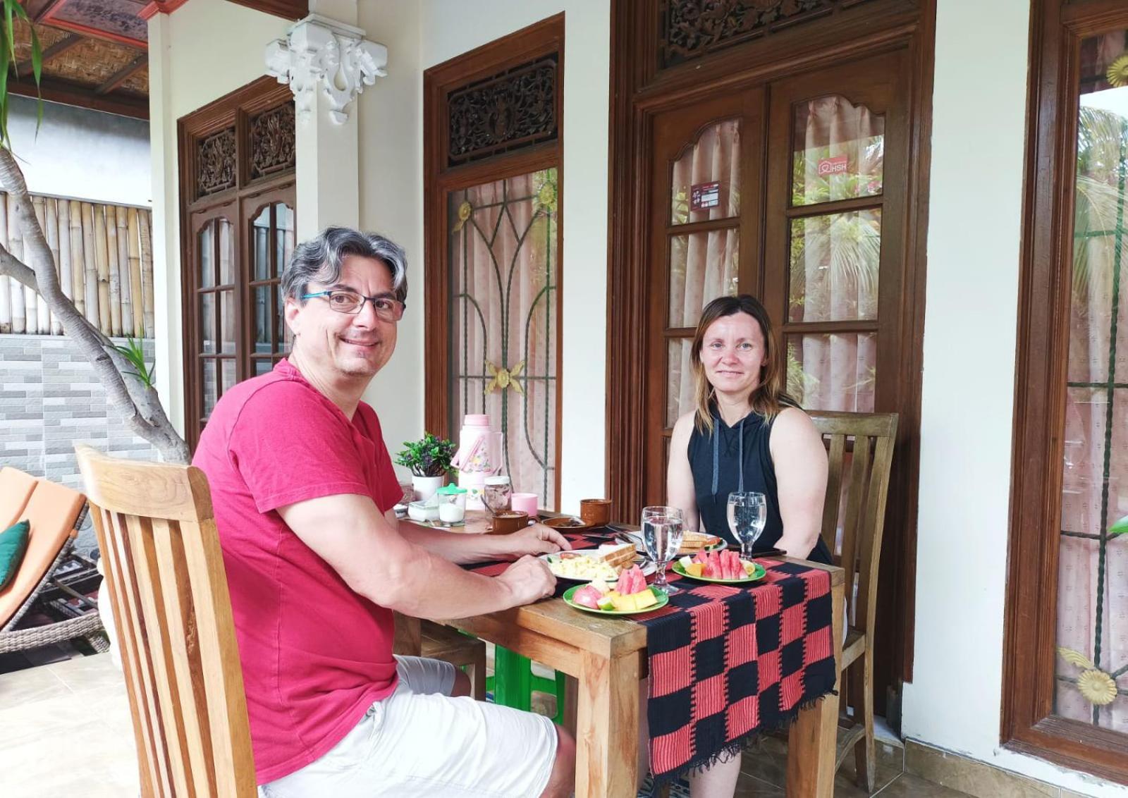 Green Palace Homestay Batununggul Eksteriør bilde