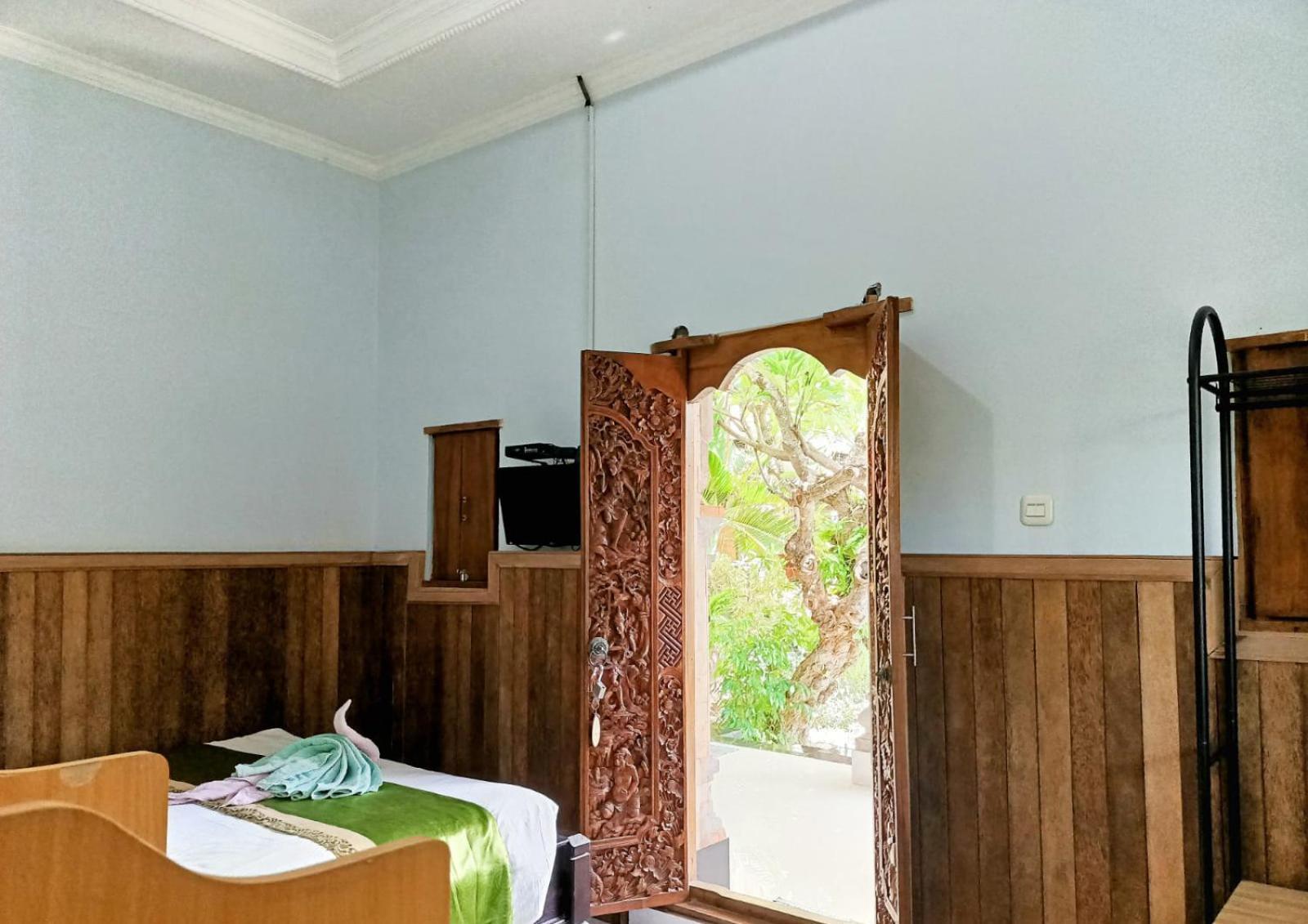 Green Palace Homestay Batununggul Eksteriør bilde