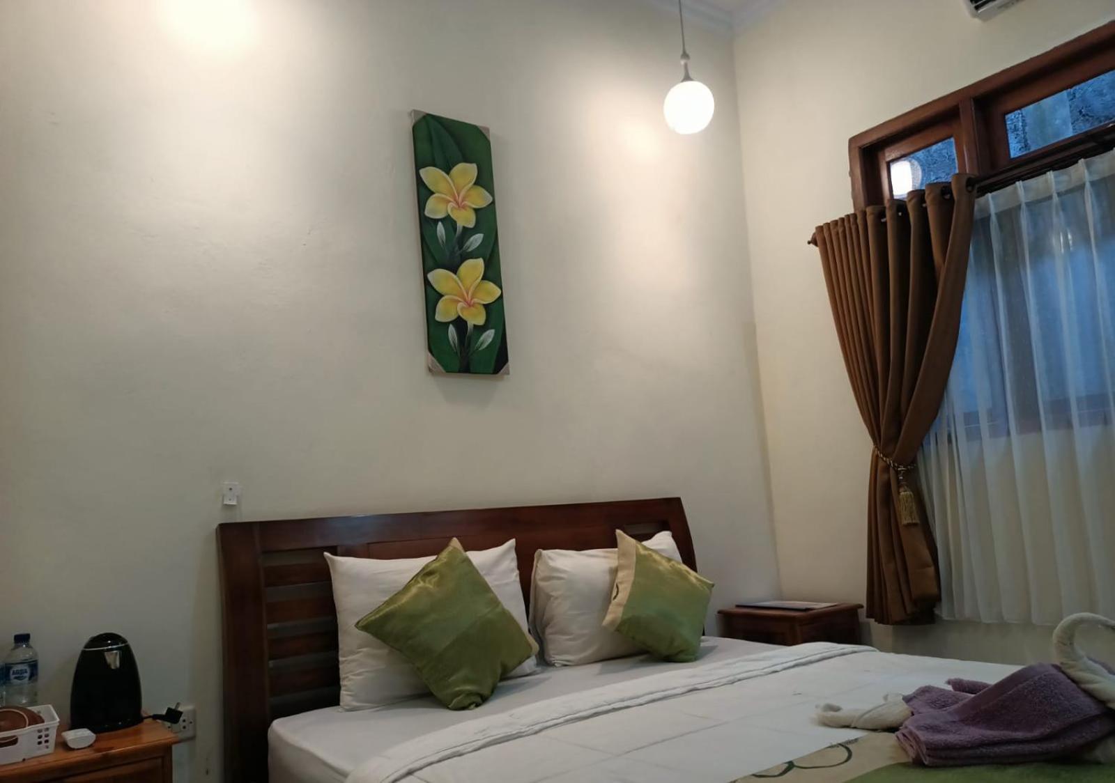 Green Palace Homestay Batununggul Eksteriør bilde