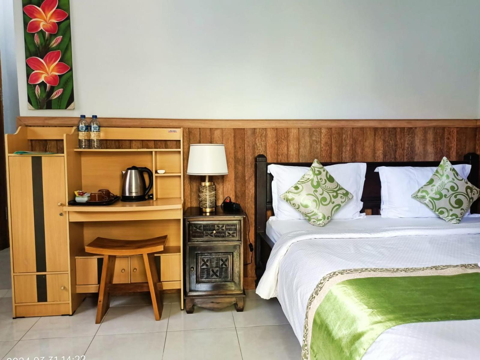 Green Palace Homestay Batununggul Eksteriør bilde