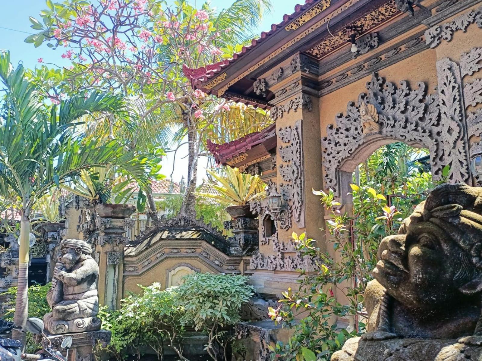 Green Palace Homestay Batununggul Eksteriør bilde